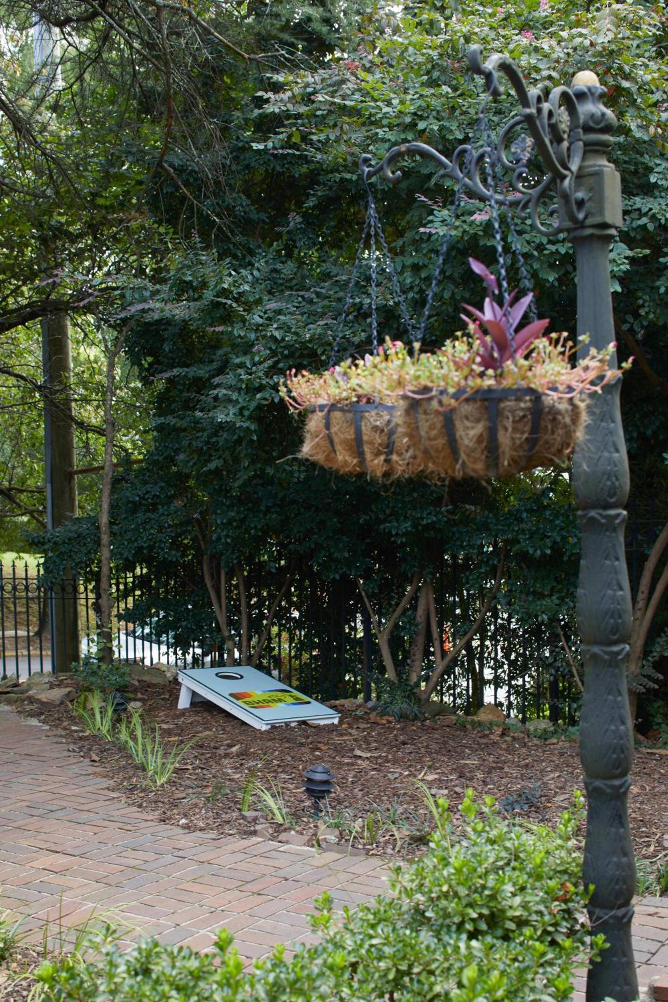 Eden Brae: Historic Southern Gothic Mansion Birmingham Exterior photo