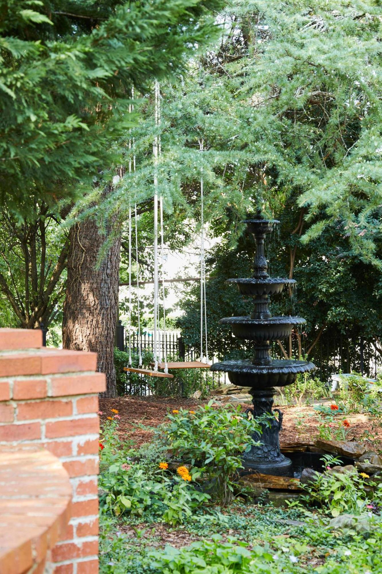 Eden Brae: Historic Southern Gothic Mansion Birmingham Exterior photo